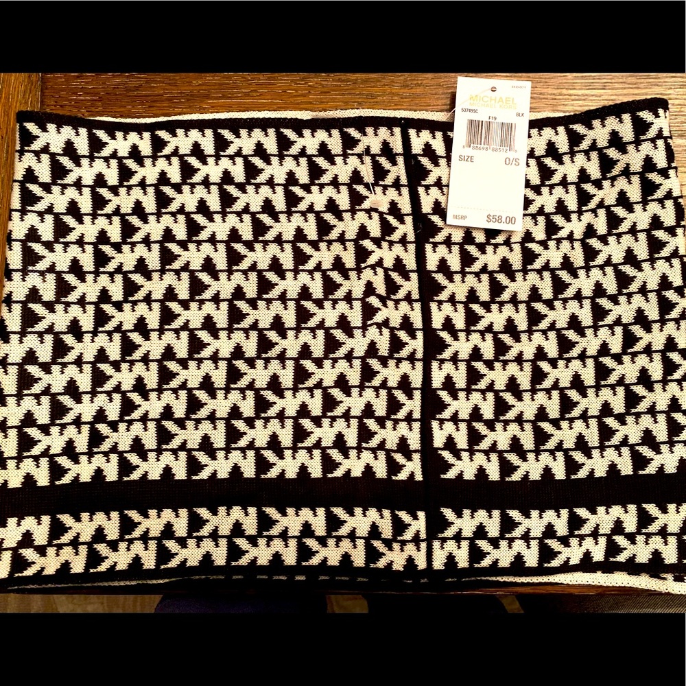 NWT Michael Kors Scarf